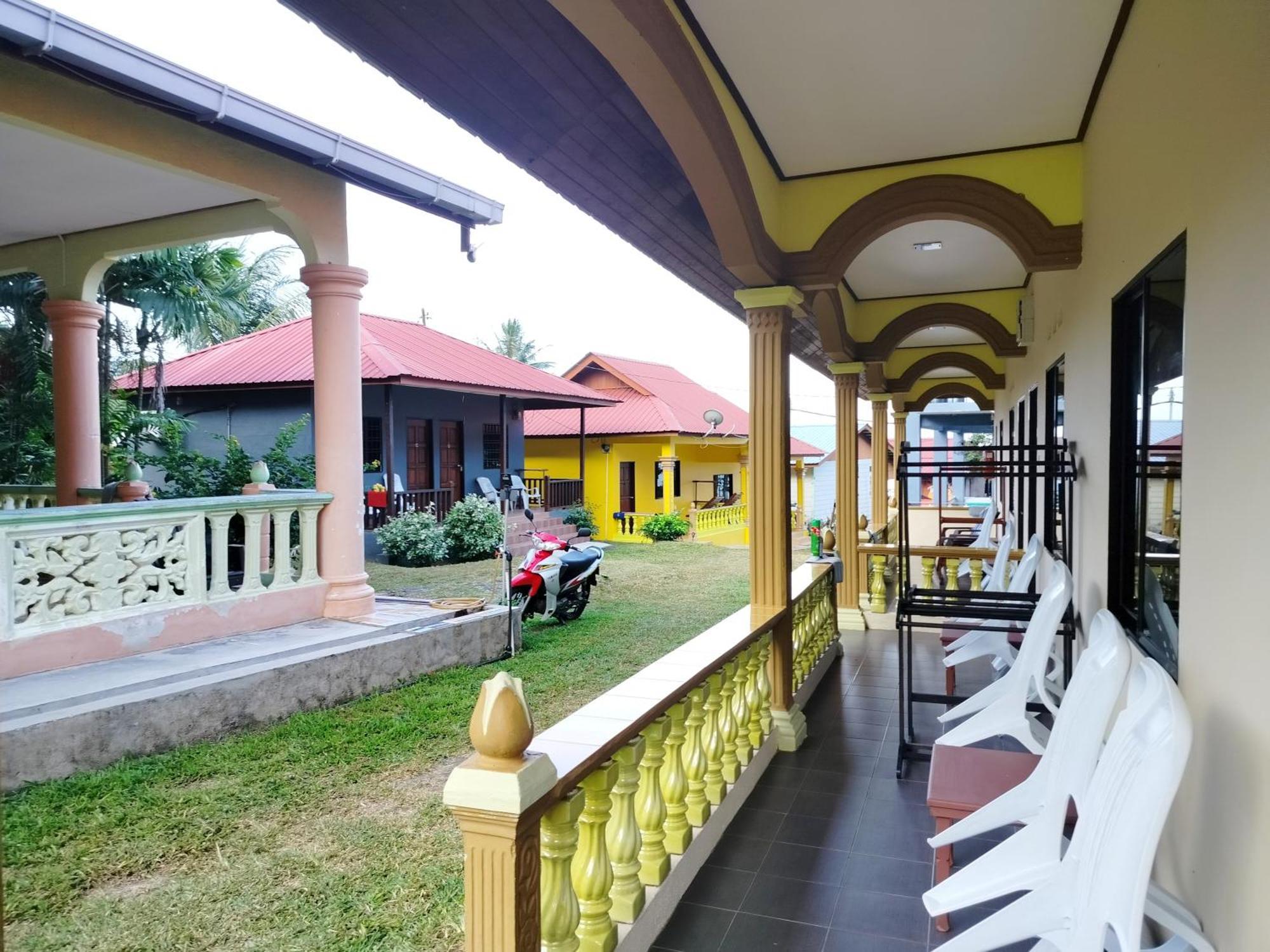 Restu Chalet Tioman Kampong Ayer Batang Bagian luar foto